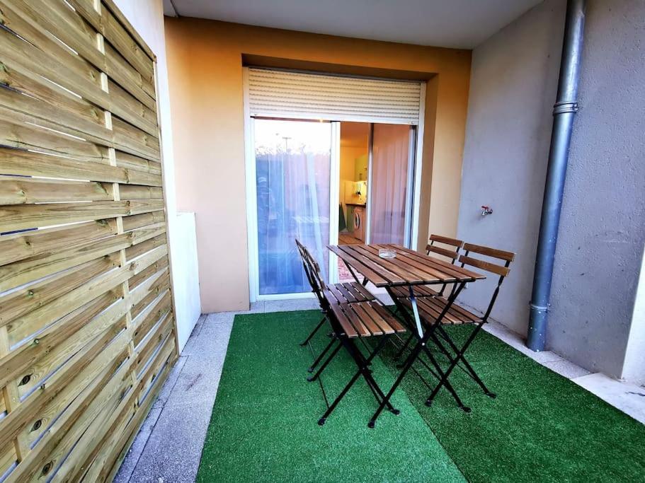 Grand Studio Lumineux Et Sa Terrasse Au Calme Toulouse Bagian luar foto